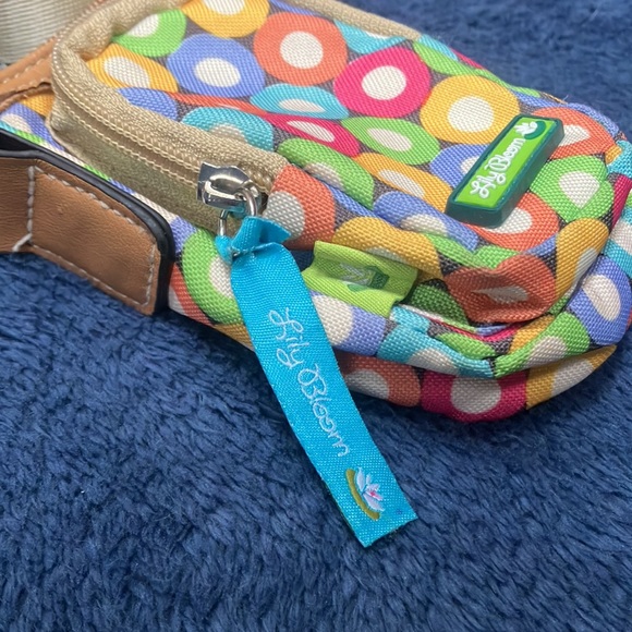 ✨ 3/$24✨ Lily Bloom Crossbody Purse - Picture 4 of 8
